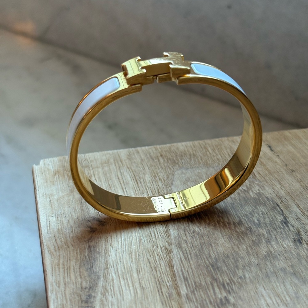 Hermes Clic H Bracelet Gold and White Enamel - Picture 7 of 8